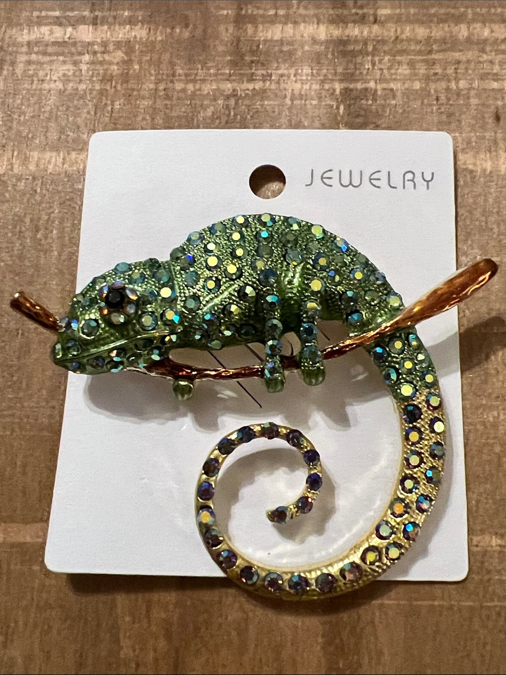 3/$18 Green Crystal Chameleon Brooch - Lot 681